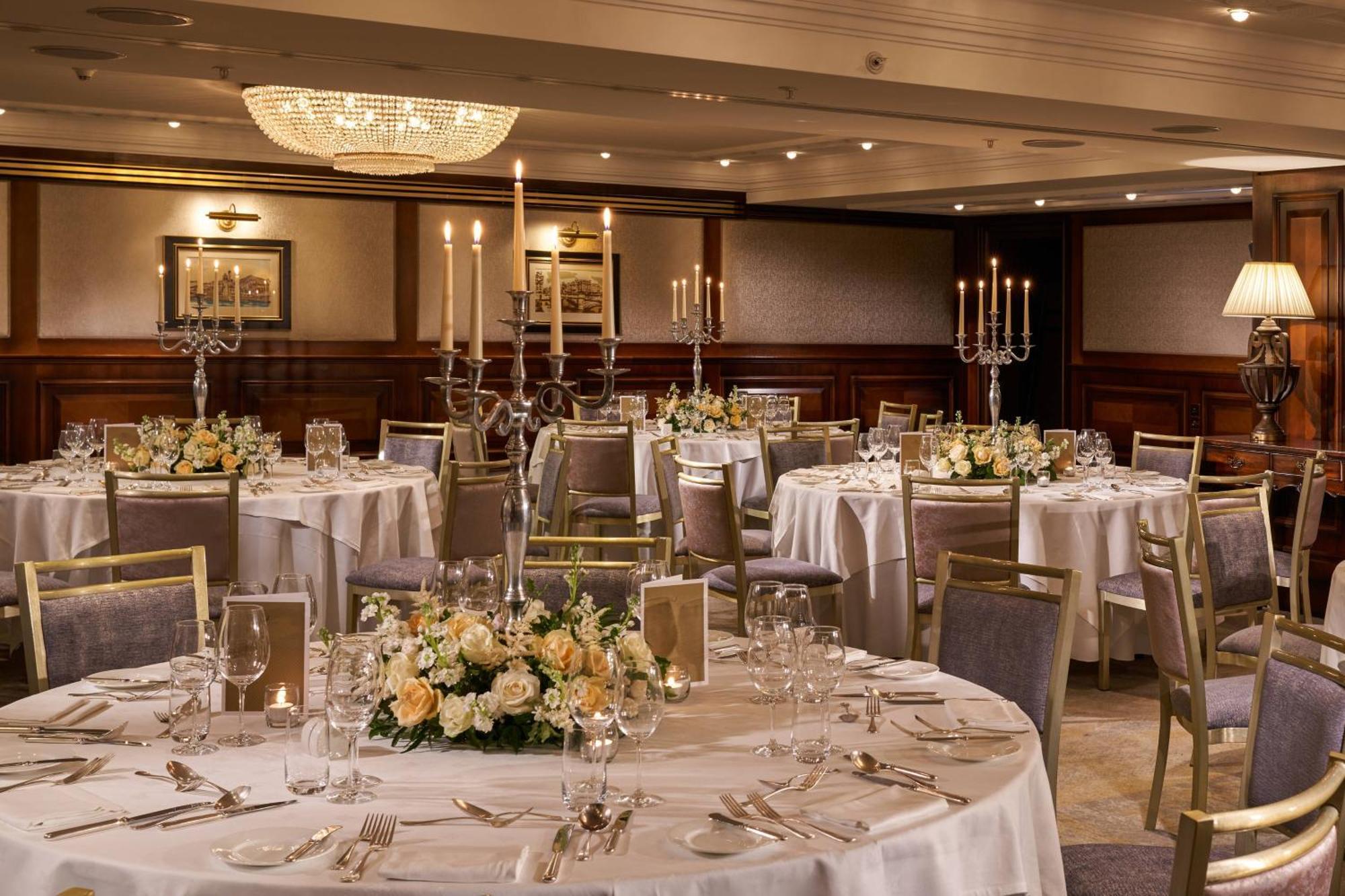 Powerscourt Hotel, Autograph Collection Enniskerry Luaran gambar The ballroom at the InterContinental London Park Lane