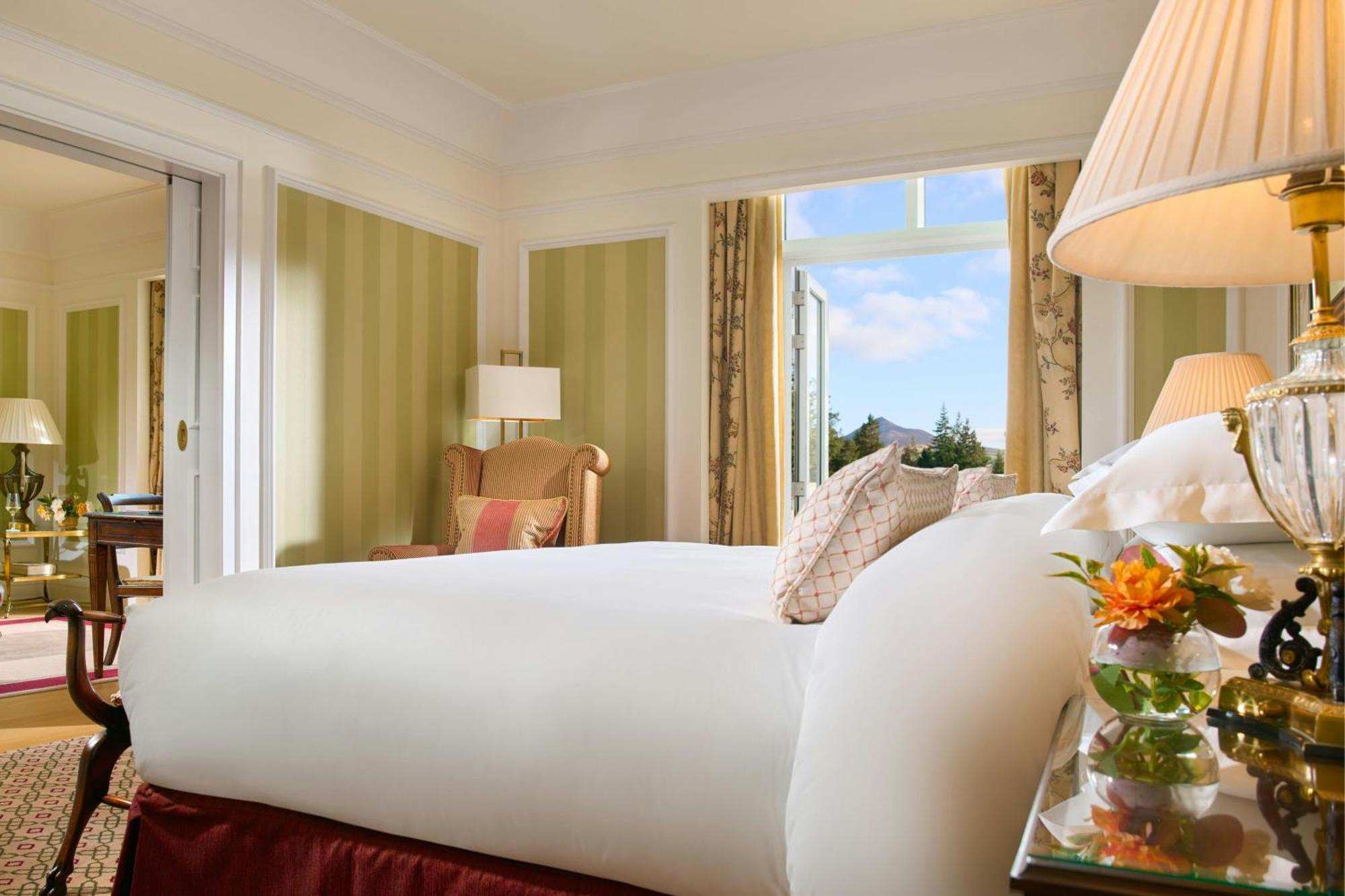 Powerscourt Hotel, Autograph Collection Enniskerry Luaran gambar A room at the Hotel