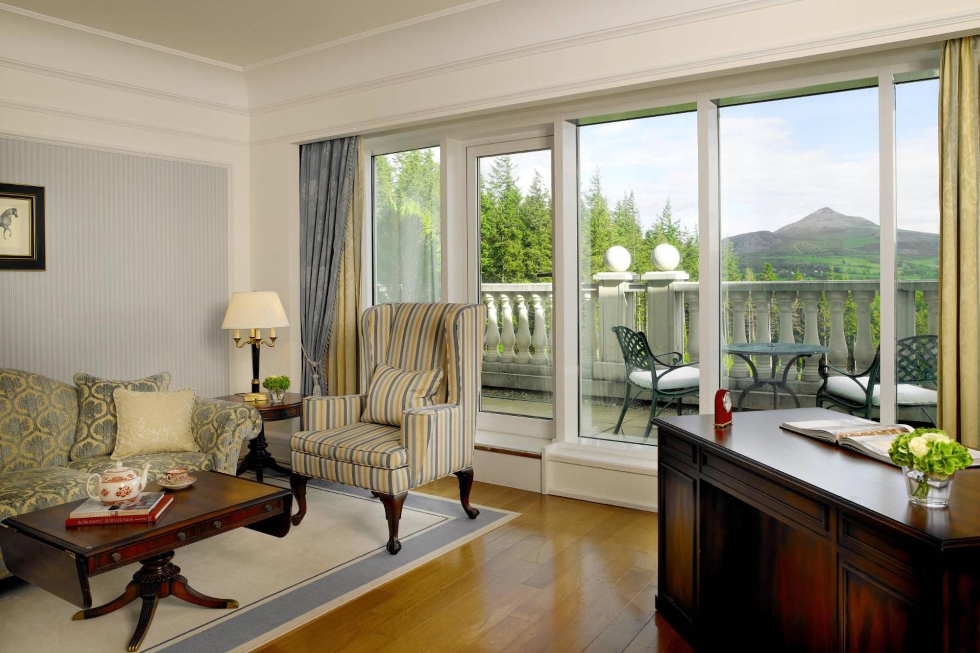 Powerscourt Hotel, Autograph Collection Enniskerry Luaran gambar A suite at the InterContinental