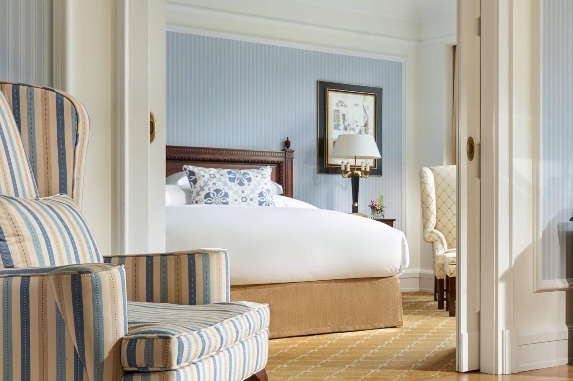 Powerscourt Hotel, Autograph Collection Enniskerry Luaran gambar A bedroom at the Ritz-Carlton, Boston
