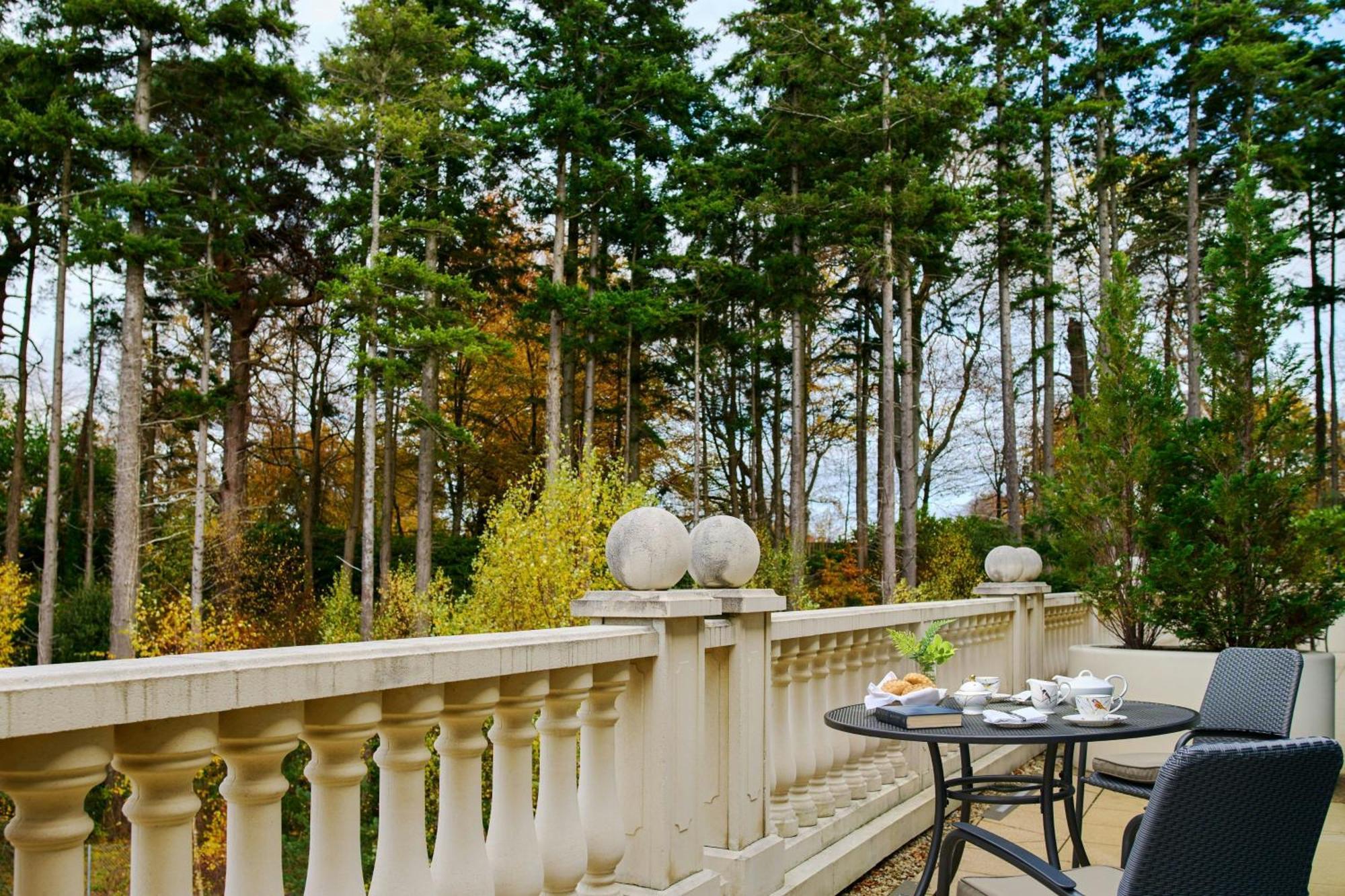 Powerscourt Hotel, Autograph Collection Enniskerry Luaran gambar The balcony of the presidential suite